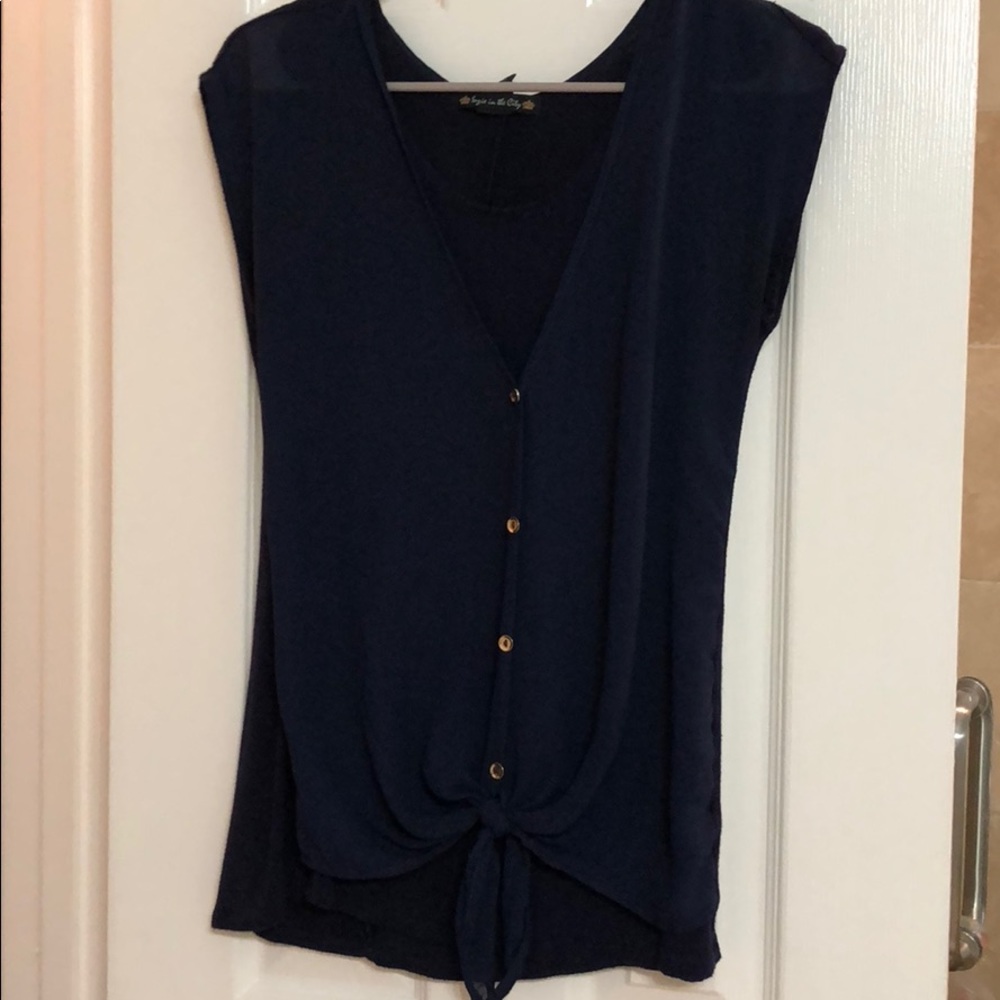 Navy Top Size Small Suzie in the City